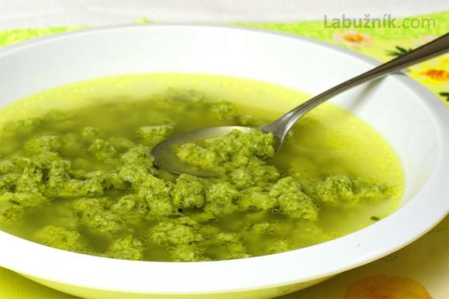 Zelené passatelli v kuřecím vývaru - Passatelli verdi in brodo