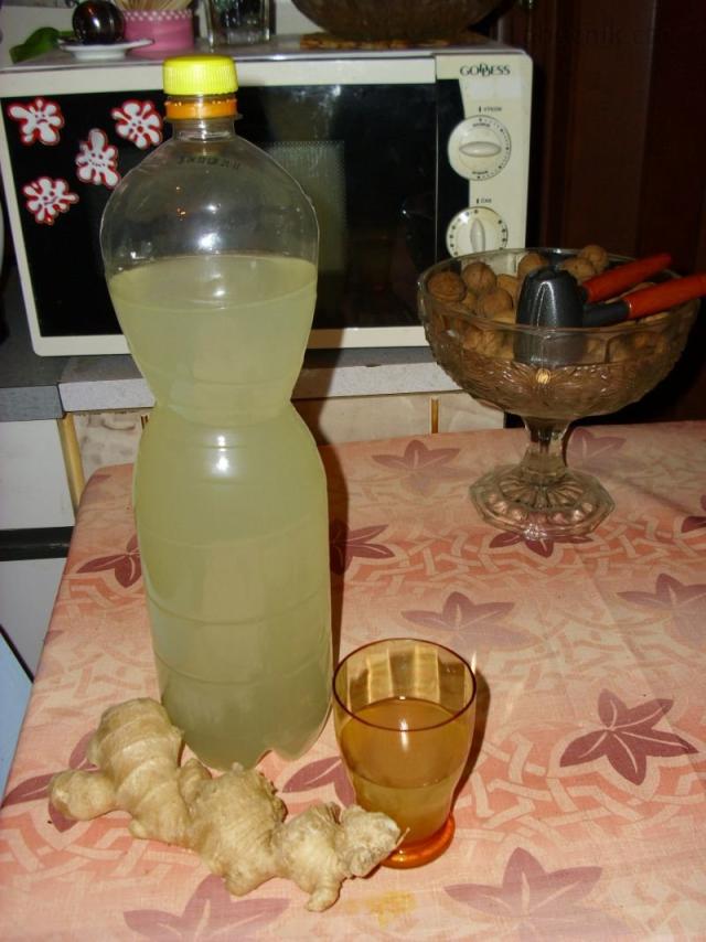 Zázvorová limonáda (3 recepty + jeden na Ginger beer)