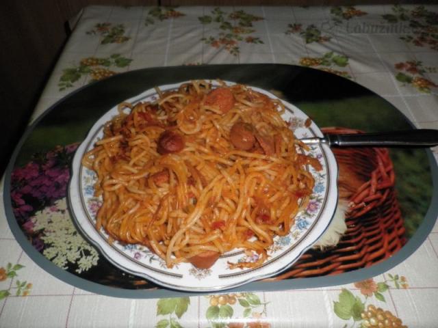 Zapečené špagety s domácím lečem