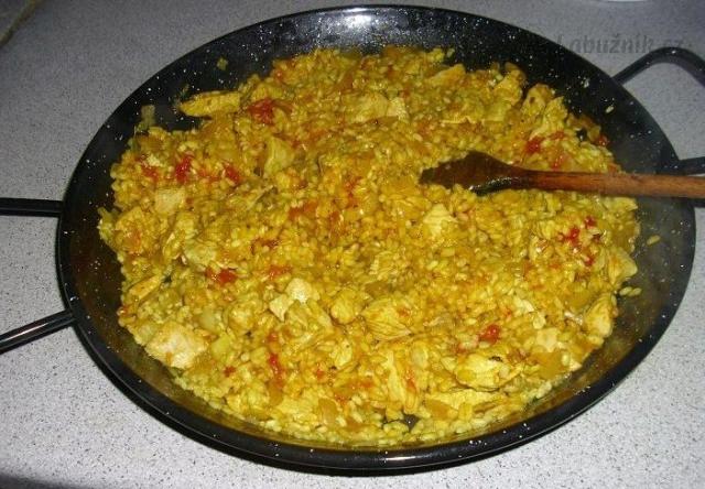 Kuřátko v rýži aneb paella po česku :-))