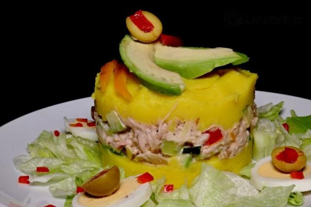 Causa Rellena con Pollo