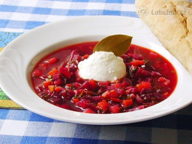 Polévka z červené řepy - SVJEKOLNIK
