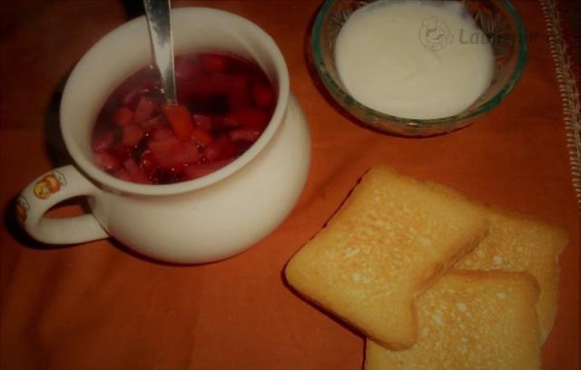 Polévka z červené řepy (pro Vodnáře)