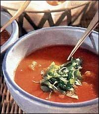 Rajčatová polévka s bazalkou