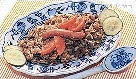 Bašta z čočky a rýže s párky