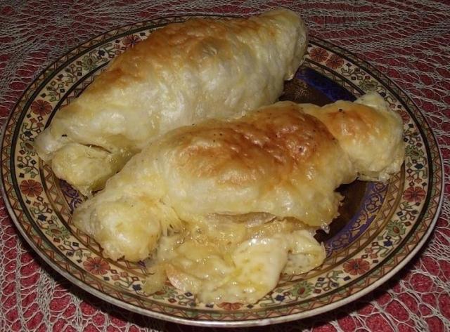 Závin z listového těsta plněný olomouckými tvarůžky