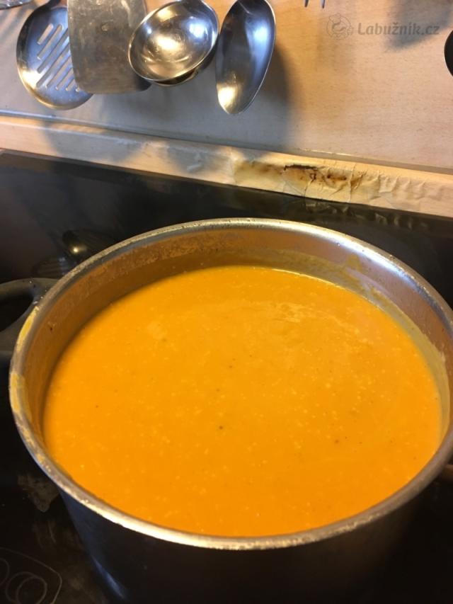 Batátovo mrkvová krémová polievka (Veg)