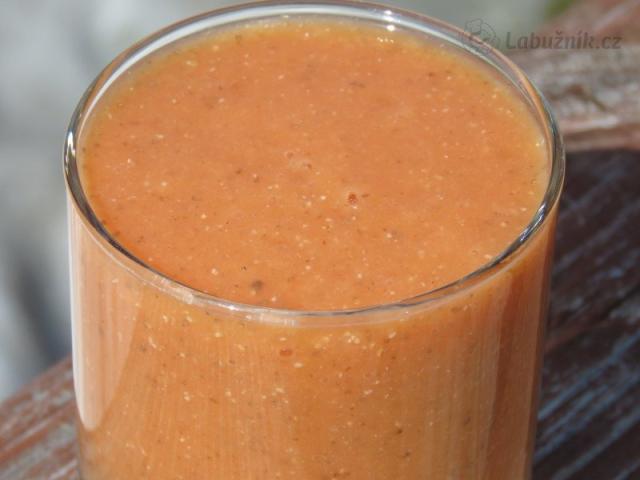 Smoothie s vodovým melónom a mangom