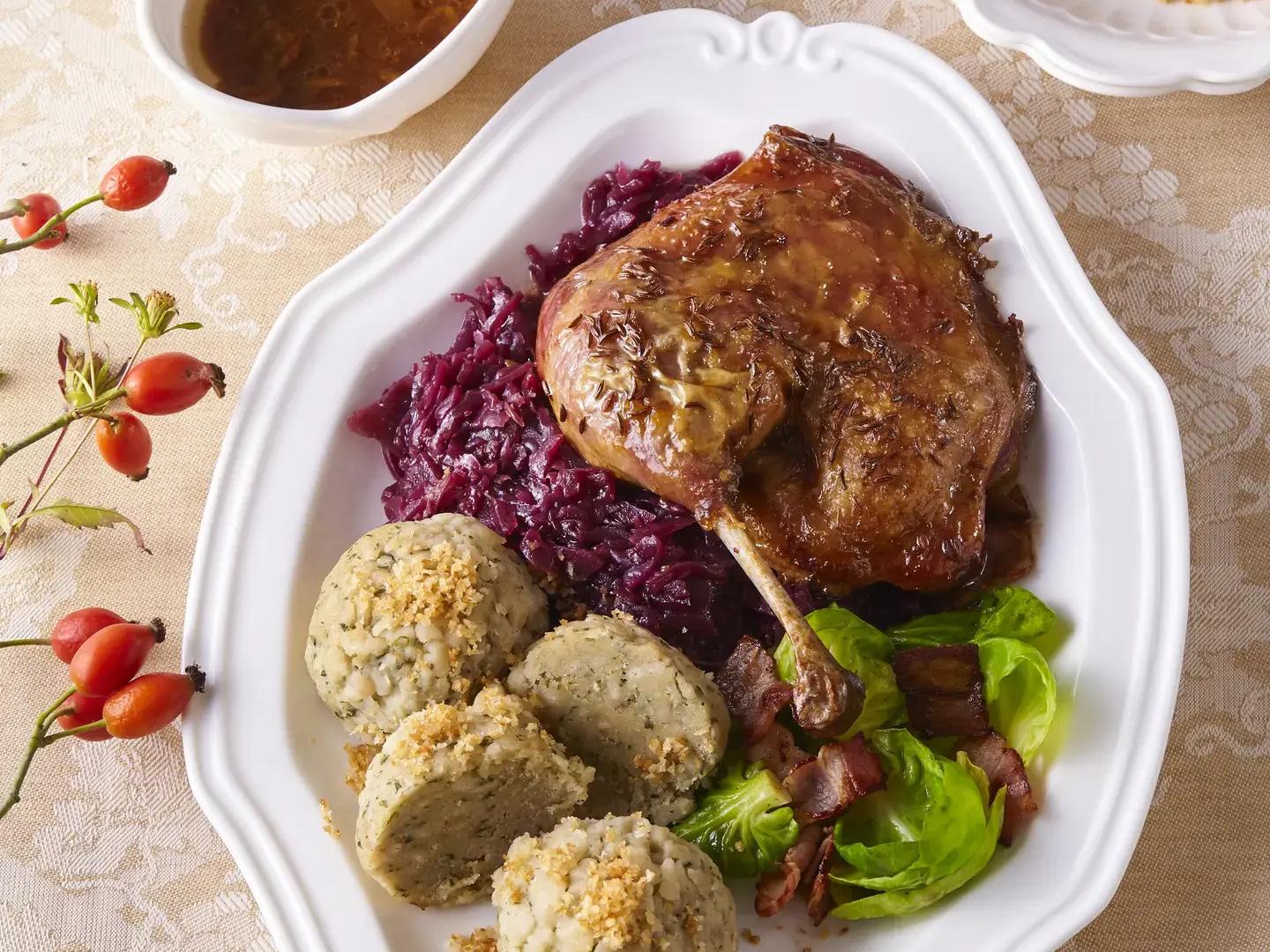 Pečené kachní stehno recept - Labužník.cz