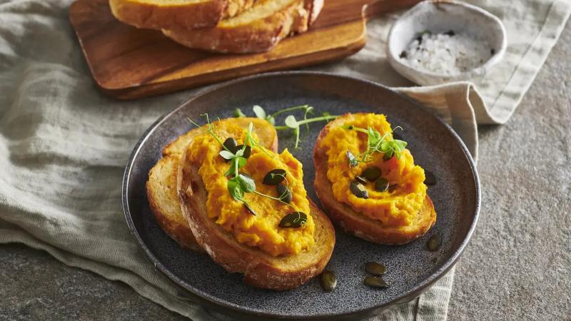 Dýňová pomazánka na topinkách